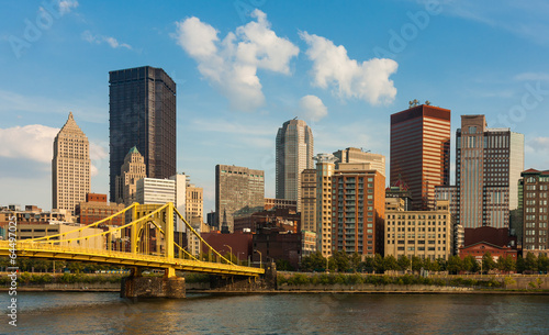 Obraz na płótnie Pittsburgh downtown skyline by the river w salonie