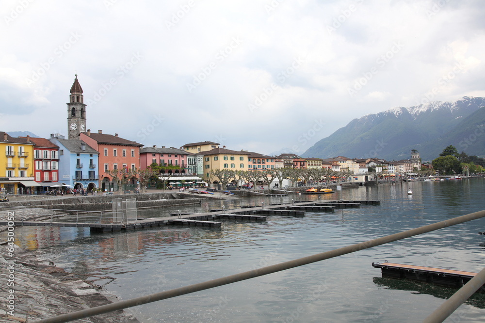 Ascona sur la rive du lac majeur.