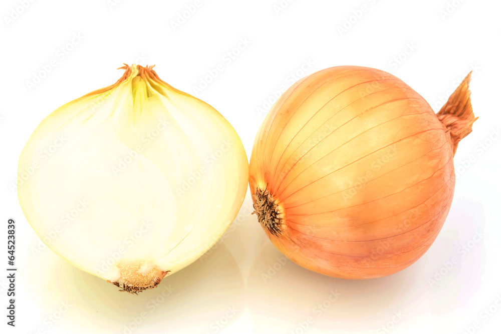 Fototapeta premium Fresh onion on white background