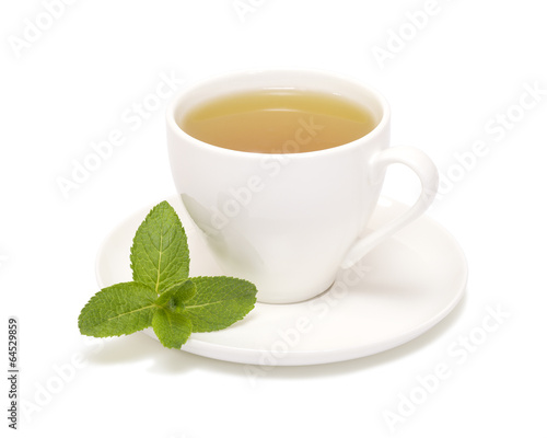 tea cup mint leaves