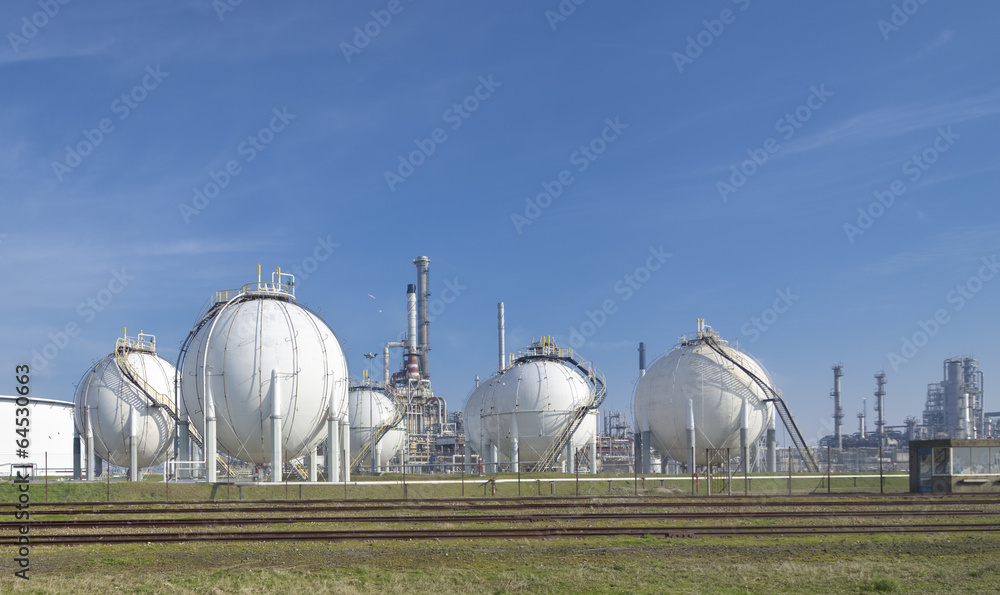 Fototapeta premium refinery reservoirs