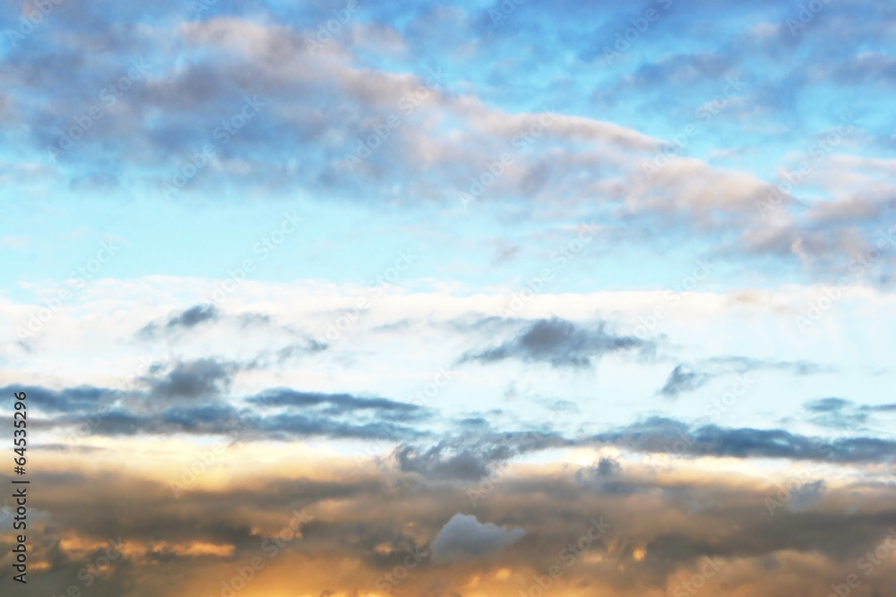 Obraz premium Clouds at evening