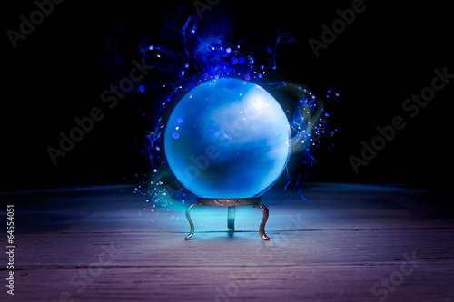 Foto Fortune teller's Crystal Ball with dramatic lighting