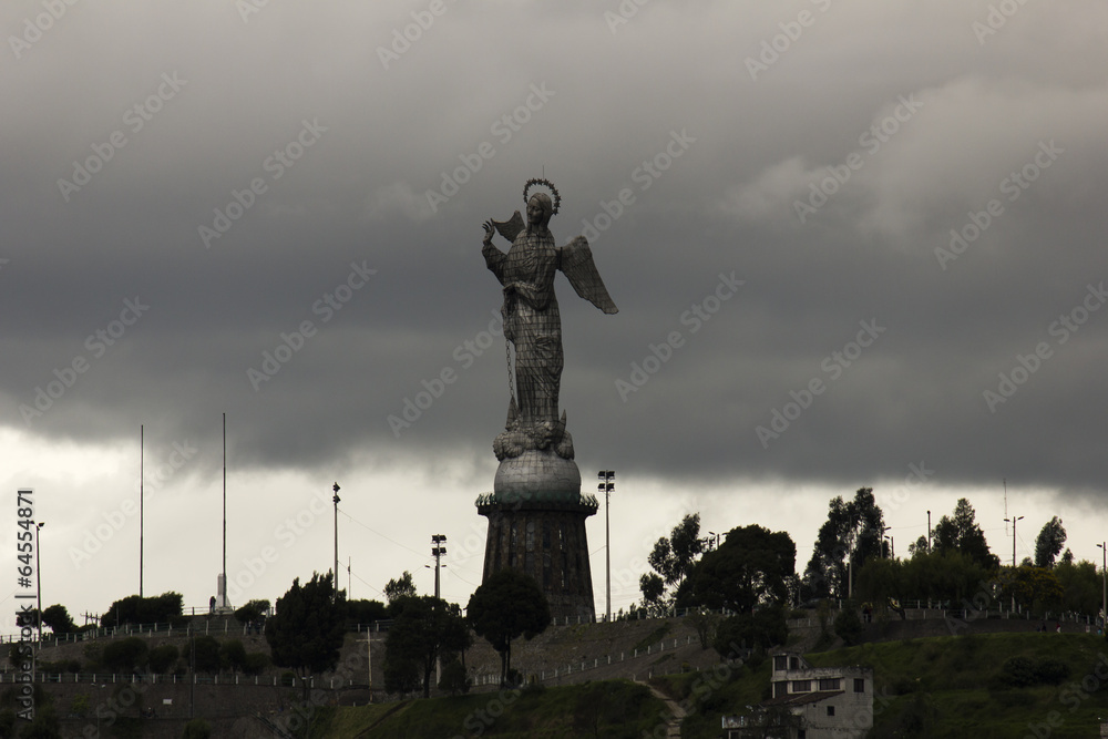 Fototapeta premium Monumento - Virgen del Panecillo