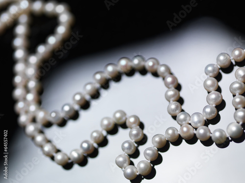 Pearl necklace clsoeup