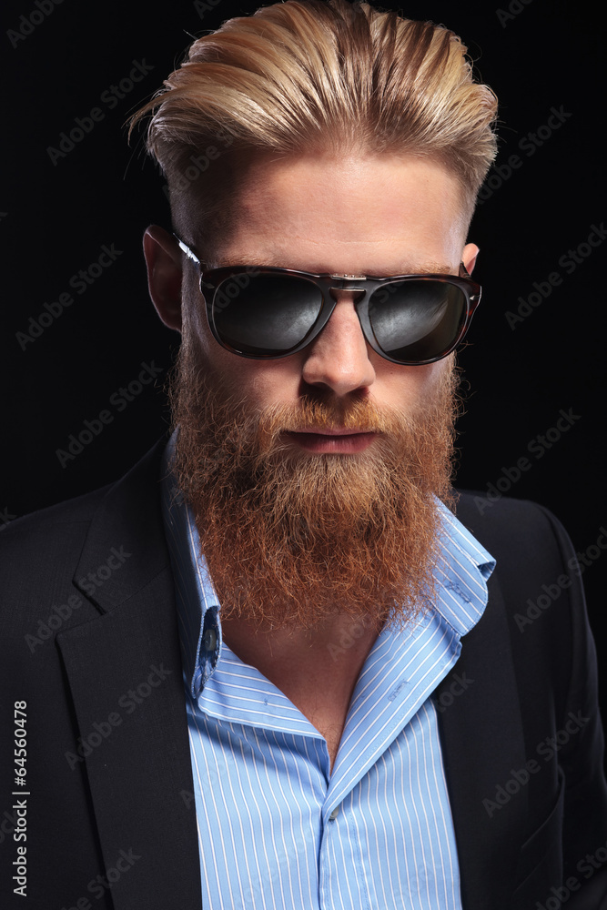 Obraz premium portrait of a bearded business man
