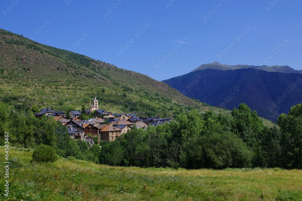 village des Pyrénées espagnoles village des Pyrénées espagnoles
