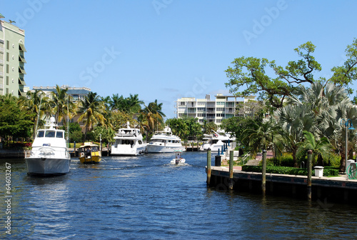 Boats on canal – Fort Lauderdale © Aniram