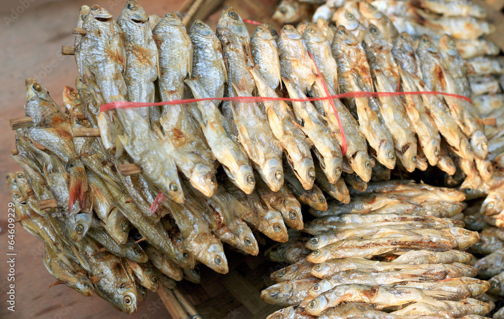 Grilled fish in the market