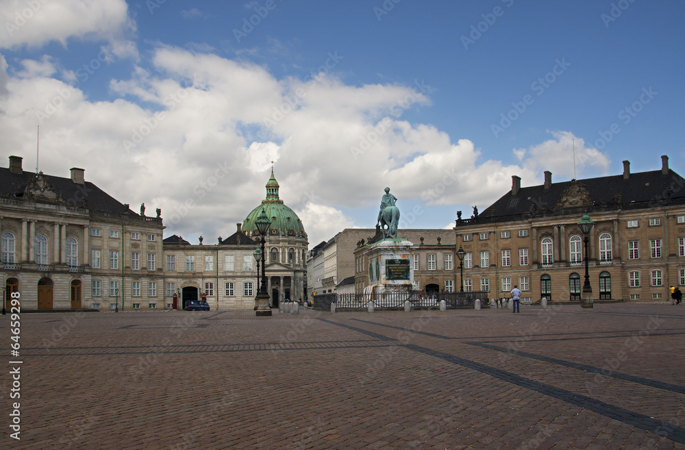 Дания. Дворец Амалиенборг в Копенгагене.