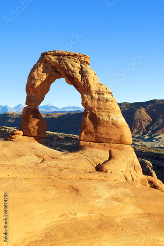 Vertical view of famous Delicate Arch