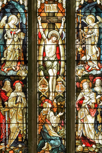 stained glass window showing the crucifixion