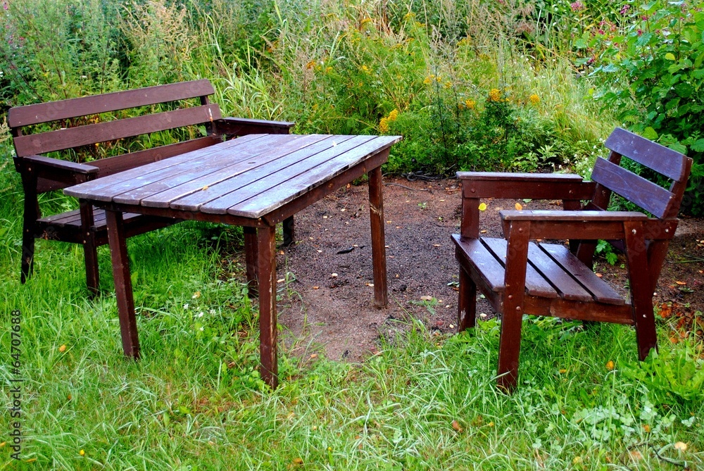 alte Gartenmöbel