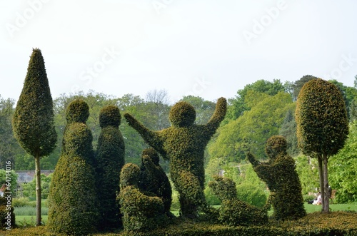 Canvas-taulu Formal garden topiary
