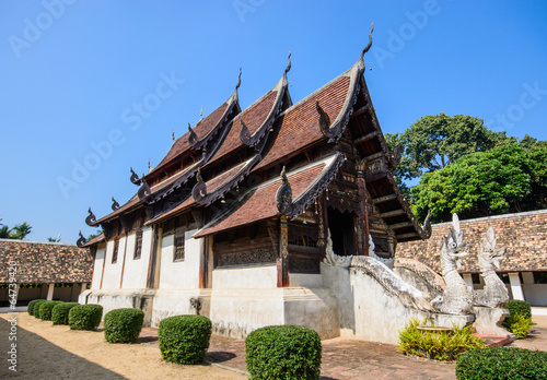 Fototapeta Naklejka Na Ścianę i Meble -  Northen thailand old  temple