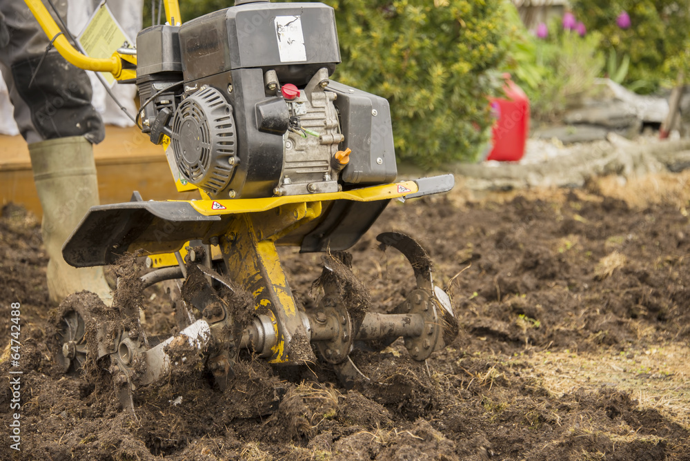 Cultivator Cultivator