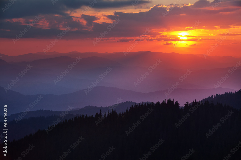 Obraz premium Sunset landscape in mountains