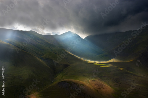 Rompimiento de gloria en ladera de alta montaña 2 © Ricardo Ferrando