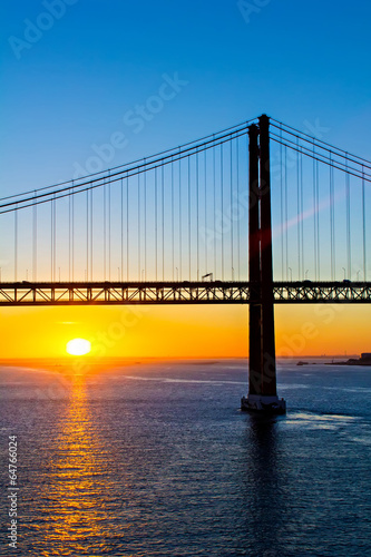 25th of April bridge at daybreak