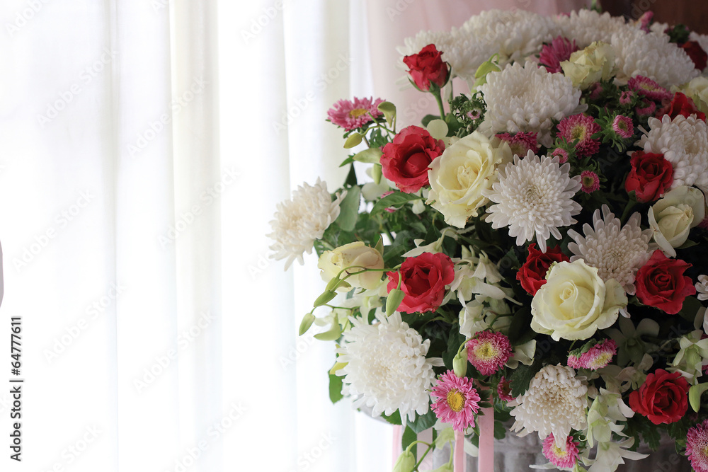flowers bouquet arrange for decoration in wedding day