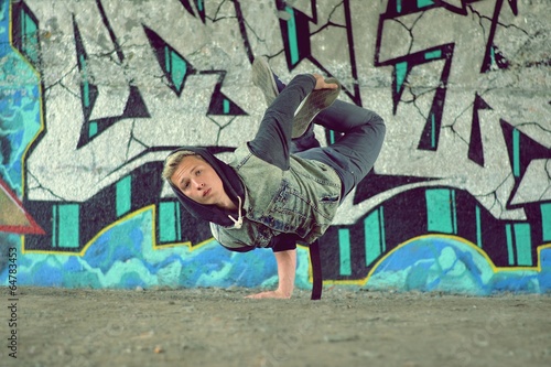 Breakdancer on the street © chphotography85