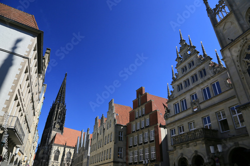 Prinzipalmarkt Münster vor blauem Himmel