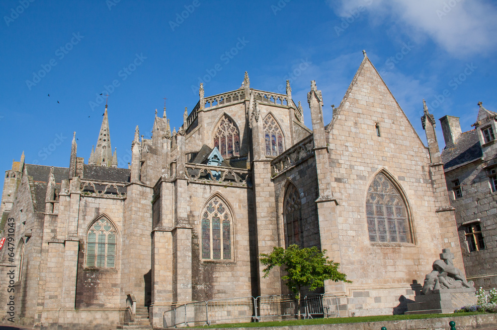 Arrière de la cathédrale  de saint Pol de Léon en Bretagne