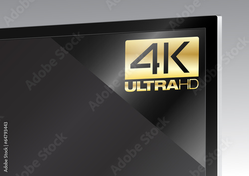 TV avec un autocollant 4K UltraHD