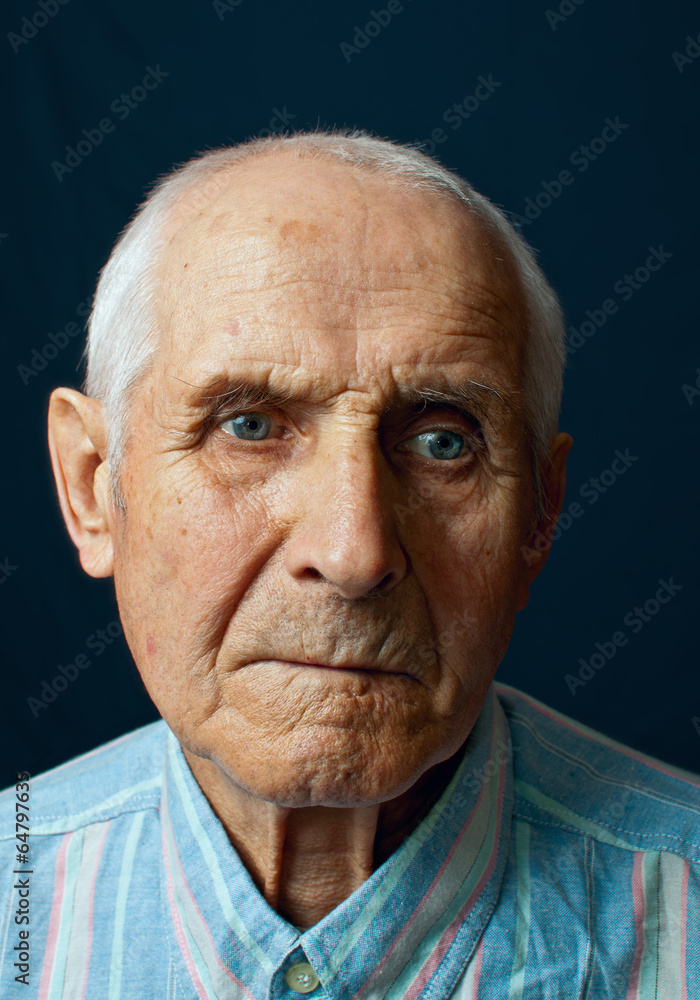 Obraz premium pensive old man