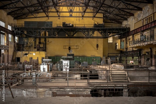 Electricity distribution hall in metal industry © Sved Oliver