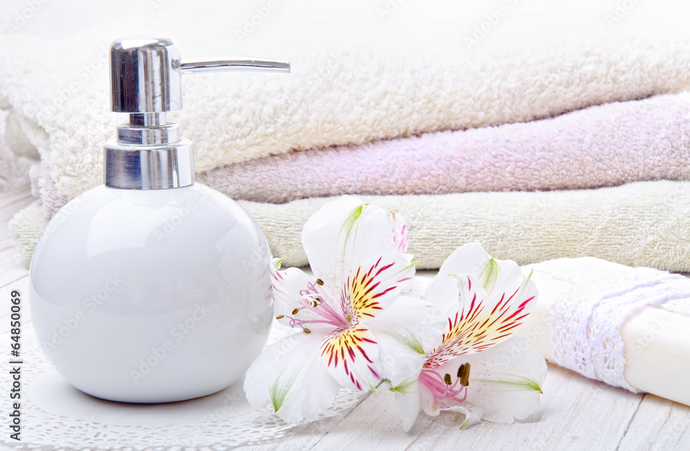 Spa. Washing hands. Spa. Washing hands.