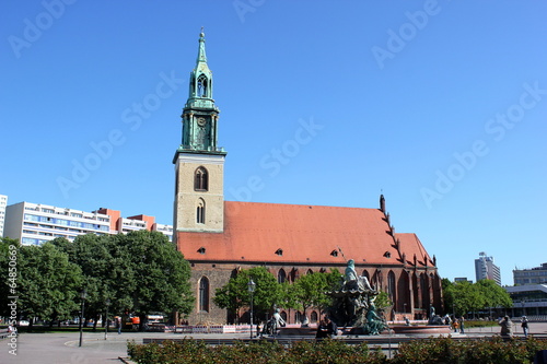 Canvas Print Die Marienkirche und der Neptunbrunnen in Berlin