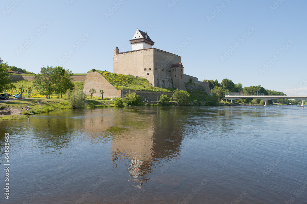 Замок Германа на реке Нарове. Нарва, Эстония