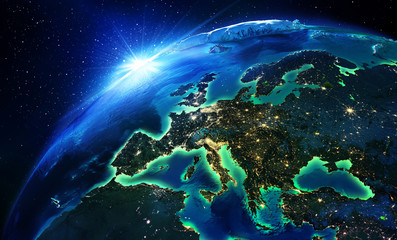 Sierkussen Foto van de dag Europa vanuit de ruimte bij nacht  © Romolo Tavani