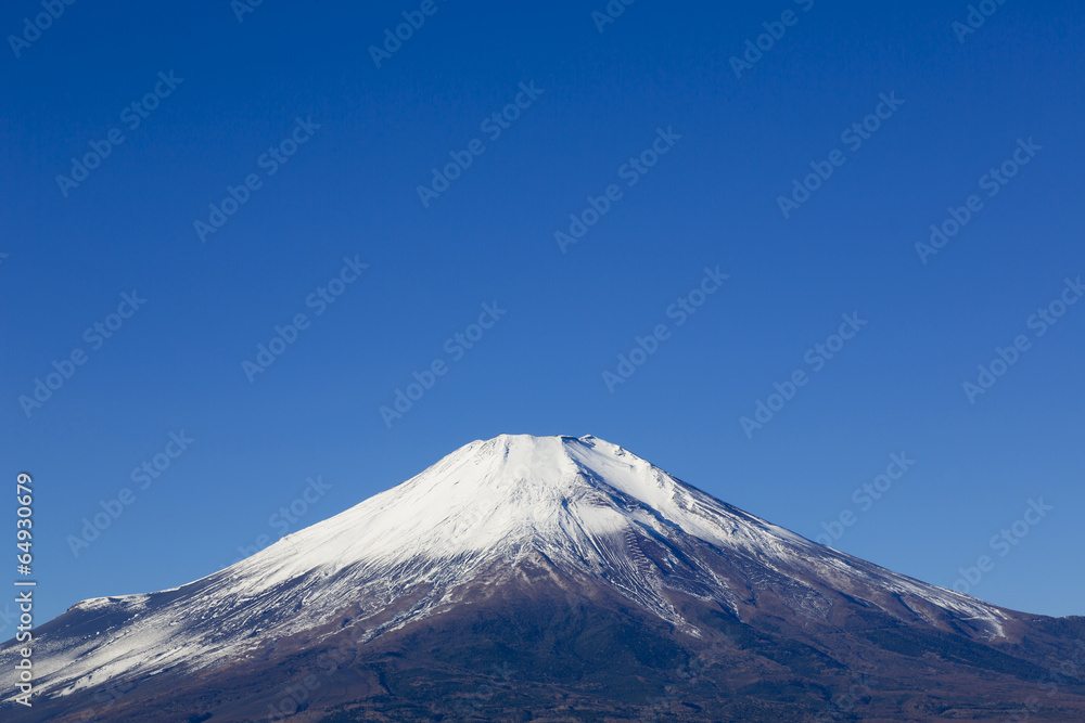 快晴青空の富士山（冠雪 山中湖村より）