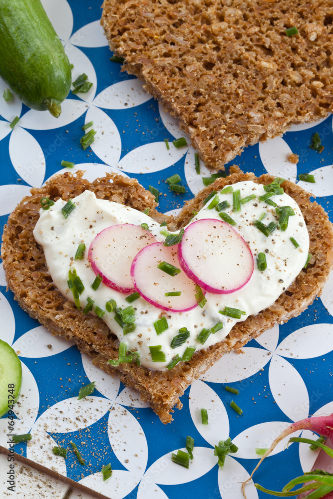 Vollkornbrot mit Kraeuterquark Stock Photo | Adobe Stock