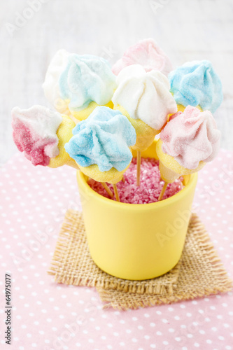 Marshmallow cake pops