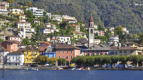 Ascona, Stadt, Altstadt, Lago Maggiore, See, Seeufer, Ufer, Hafen, Kirche, Herbstfest, Kastanienfest, Seerundfahrt, Ausflugsschiffe, Herbst, Tessin, Schweiz © bill_17