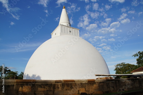 Weisse Dagoba in Anuradhapura Sri Lanka