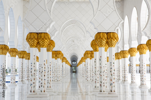 View columns Sheikh Zayed Mosque