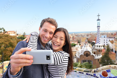 Photography Travel couple happy selfie, Park Guell, Barcelona