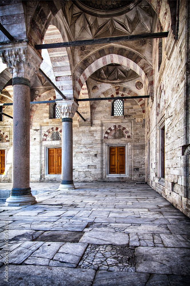 Beyazit Camii mosque courtyard