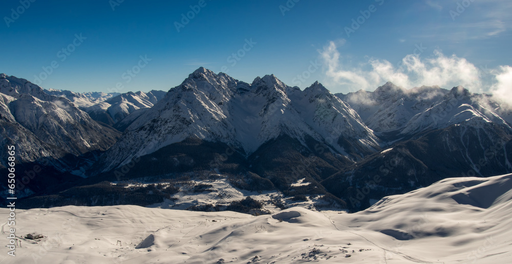 Fototapeta premium Panorama of the Sesvenna group