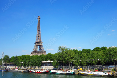 La Tour Eiffel    Paris en France