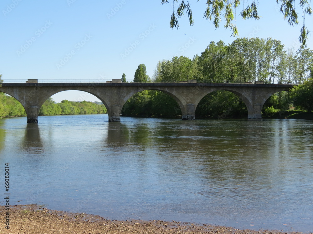 Périgord - Limeuil - Pont surr la Dordogne
