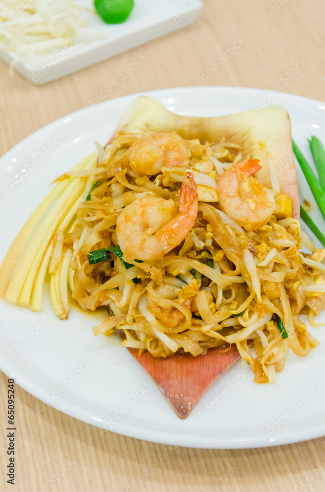 Pad thai Pad thai