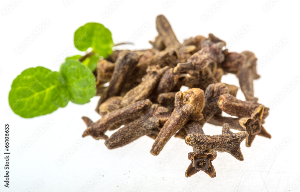 Fototapeta premium Cloves heap