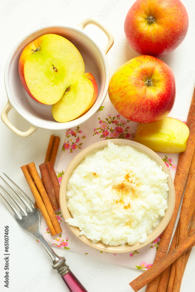 Milchreis, Äpfel, Zimt Milchreis, Äpfel, Zimt