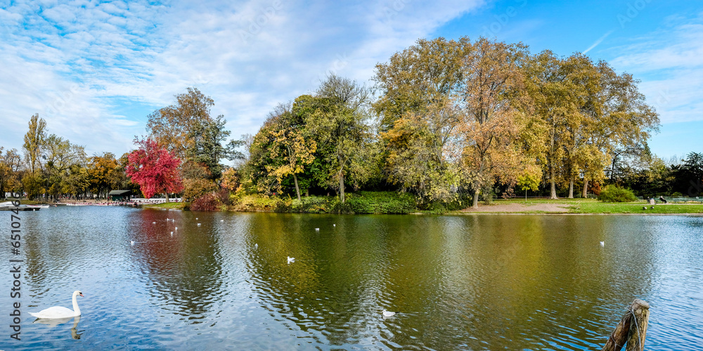 Fototapeta premium Lac Daumesnil, bois de Vincennes - Paris