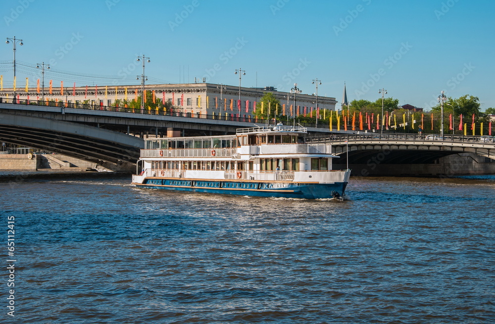 Naklejka premium river boat trip along the river in Moscow